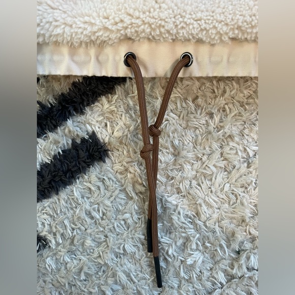 Varley Appleton Pull over - Picture 7 of 8